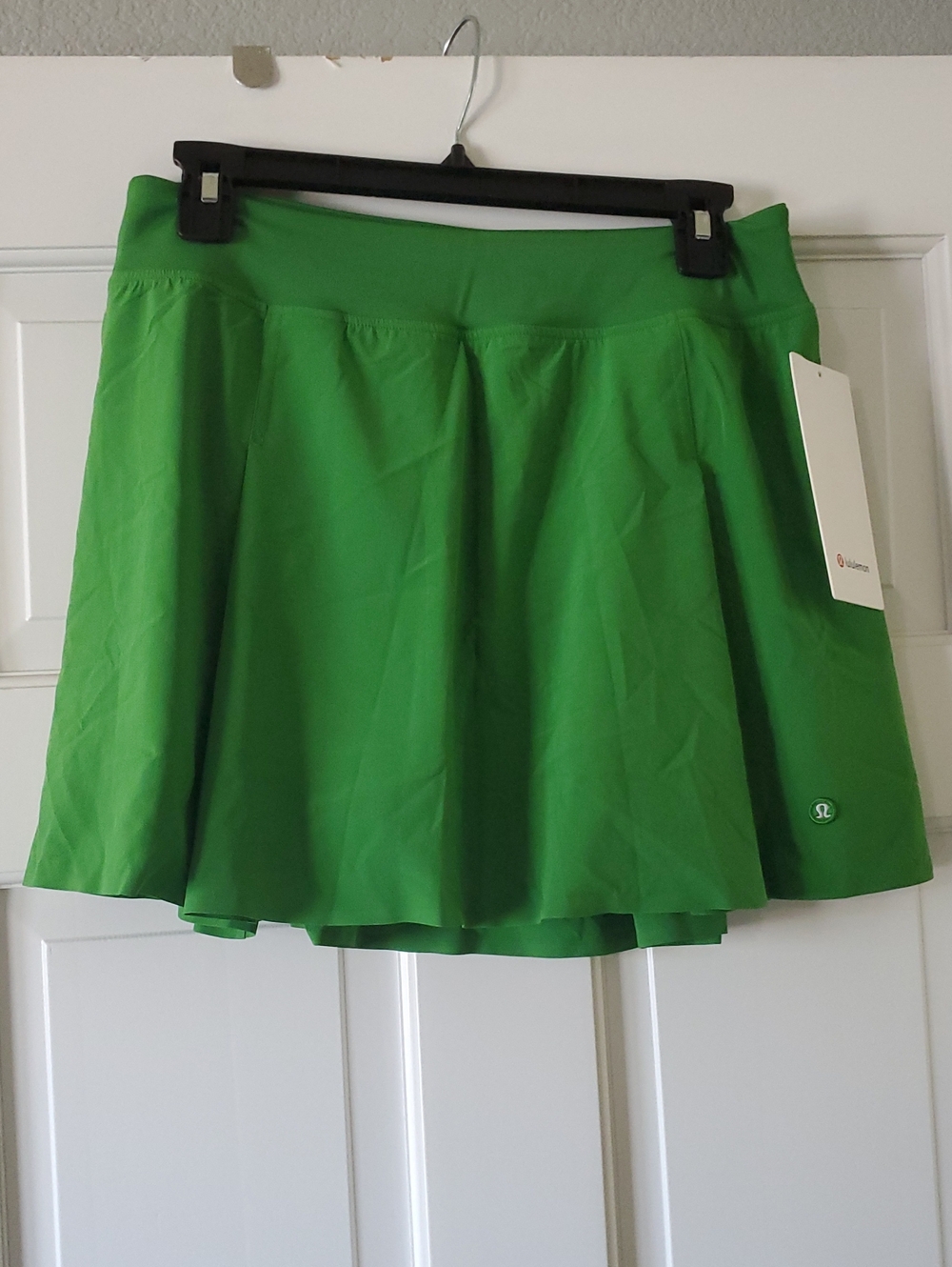 NWT lululemon A Line Side Pleat  Tennis Skirt Sz M LEON